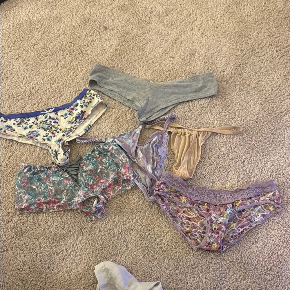 Colorful Women's Lace and Floral Panties Set